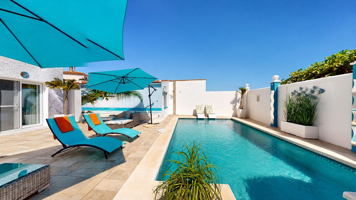 4 Bed Townhouse for sale in Benalmadena Costa Del Sol, Málaga, Spain