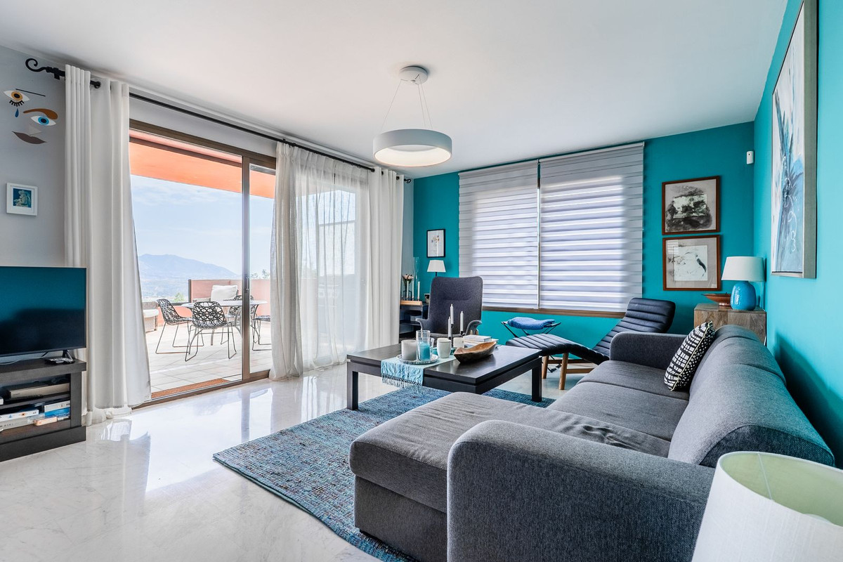 2 Bed Apartment for sale in La Mairena Costa Del Sol, Málaga, Spain