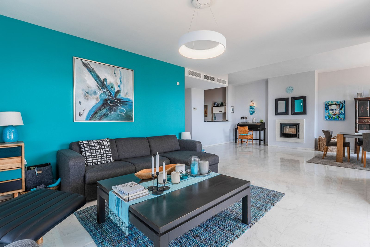 2 Bed Apartment for sale in La Mairena Costa Del Sol, Málaga, Spain