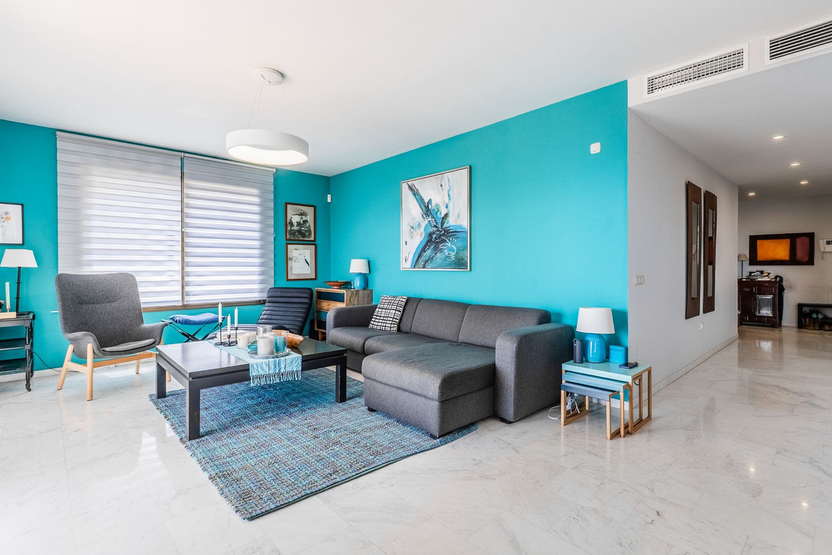 2 Bed Apartment for sale in La Mairena Costa Del Sol, Málaga, Spain