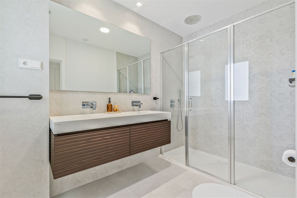 3 Bed Apartment for sale in Santa Clara Costa Del Sol, Málaga, Spain