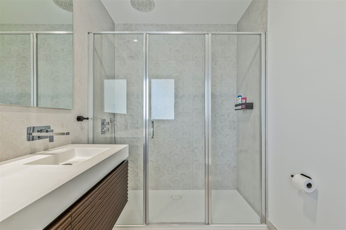 3 Bed Apartment for sale in Santa Clara Costa Del Sol, Málaga, Spain