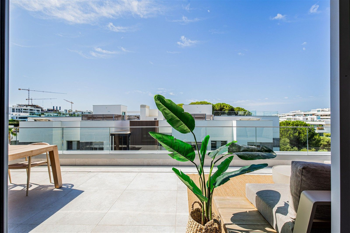 3 Bed Apartment for sale in Santa Clara Costa Del Sol, Málaga, Spain
