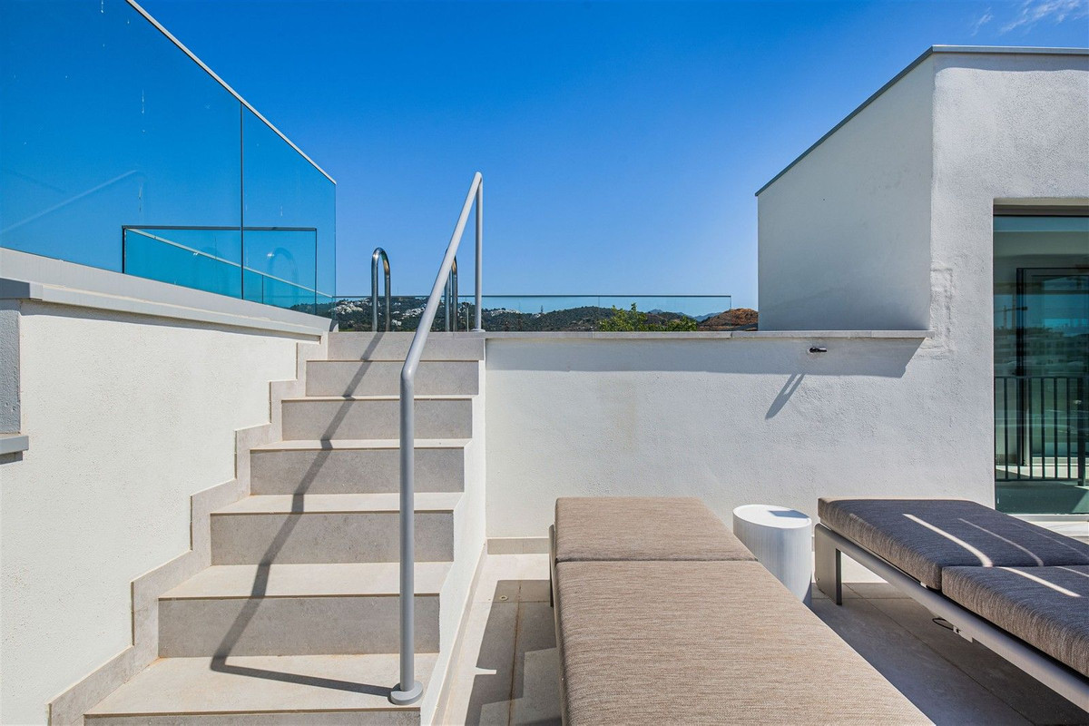 3 Bed Apartment for sale in Santa Clara Costa Del Sol, Málaga, Spain