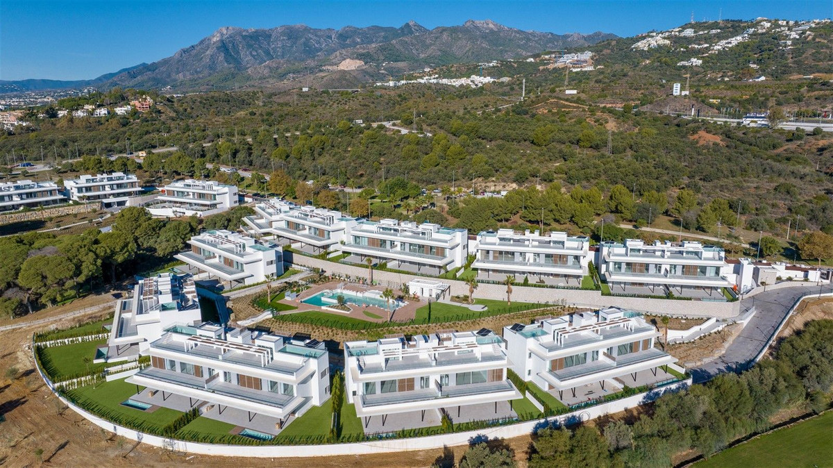 3 Bed Apartment for sale in Santa Clara Costa Del Sol, Málaga, Spain
