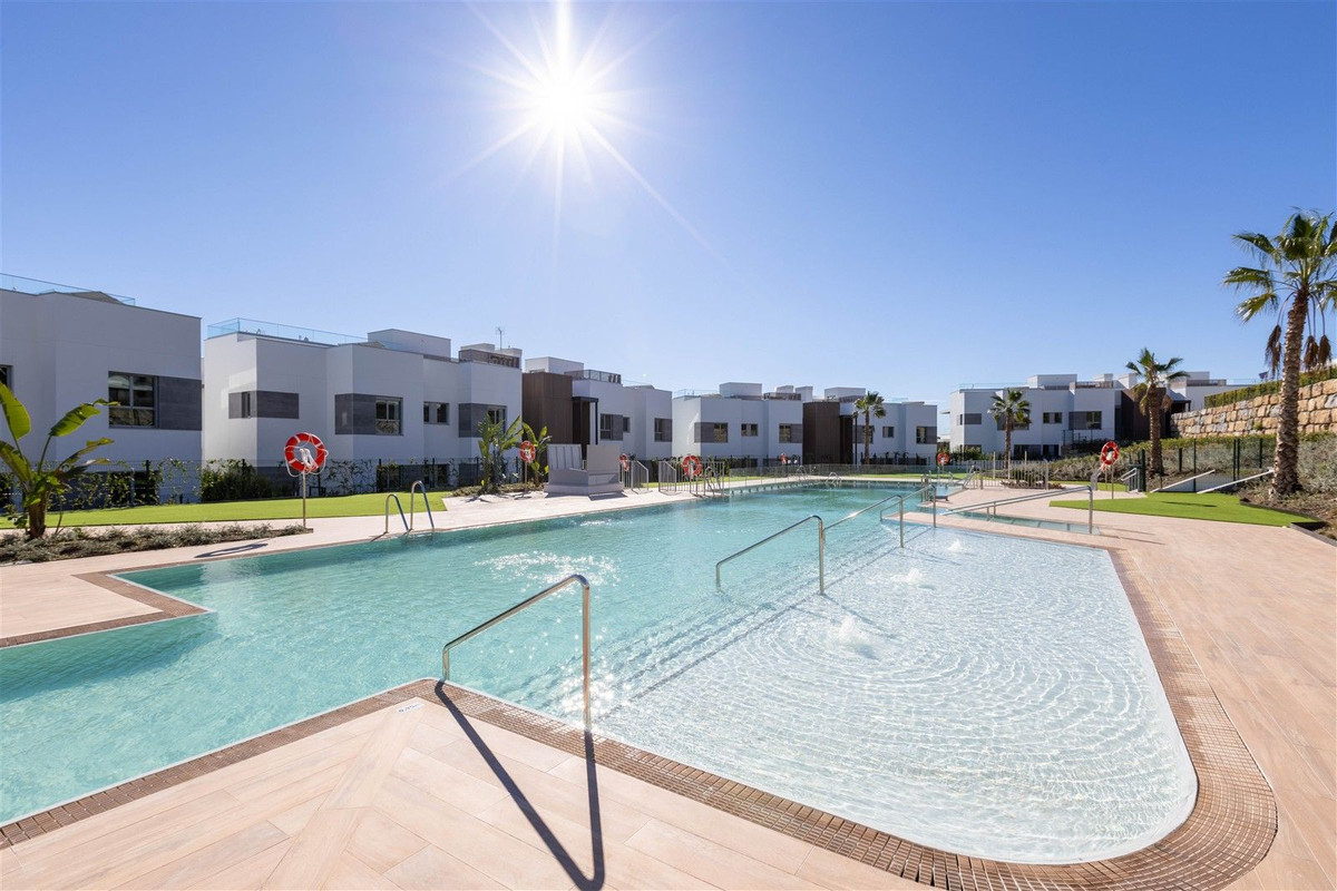 3 Bed Apartment for sale in Santa Clara Costa Del Sol, Málaga, Spain