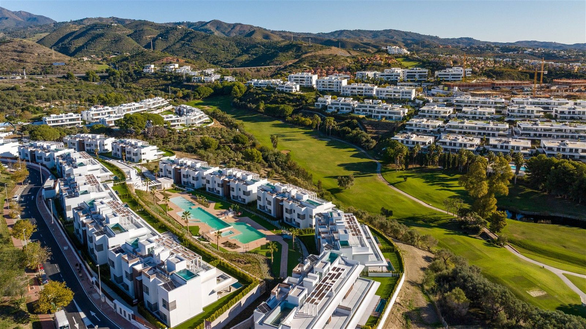 3 Bed Apartment for sale in Santa Clara Costa Del Sol, Málaga, Spain