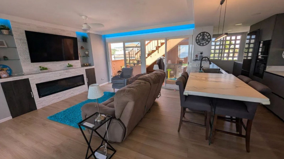 2 Bed Apartment for sale in Casares Costa Del Sol, Málaga, Spain