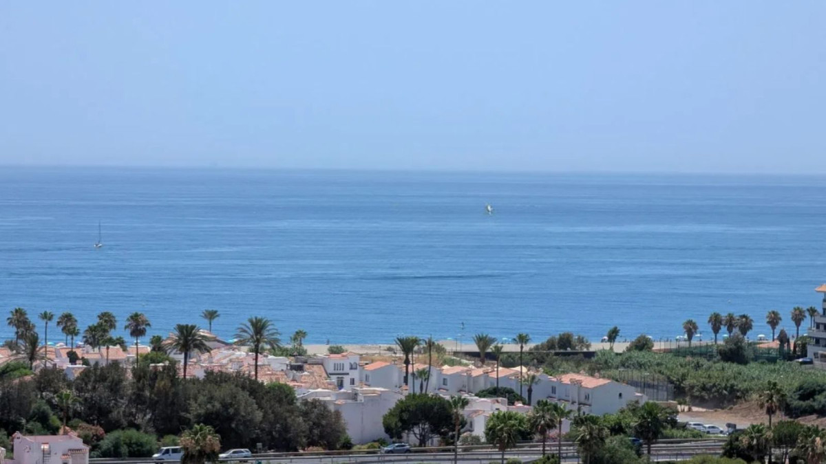2 Bed Apartment for sale in Casares Costa Del Sol, Málaga, Spain