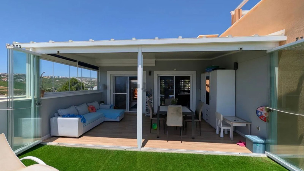 2 Bed Apartment for sale in Casares Costa Del Sol, Málaga, Spain