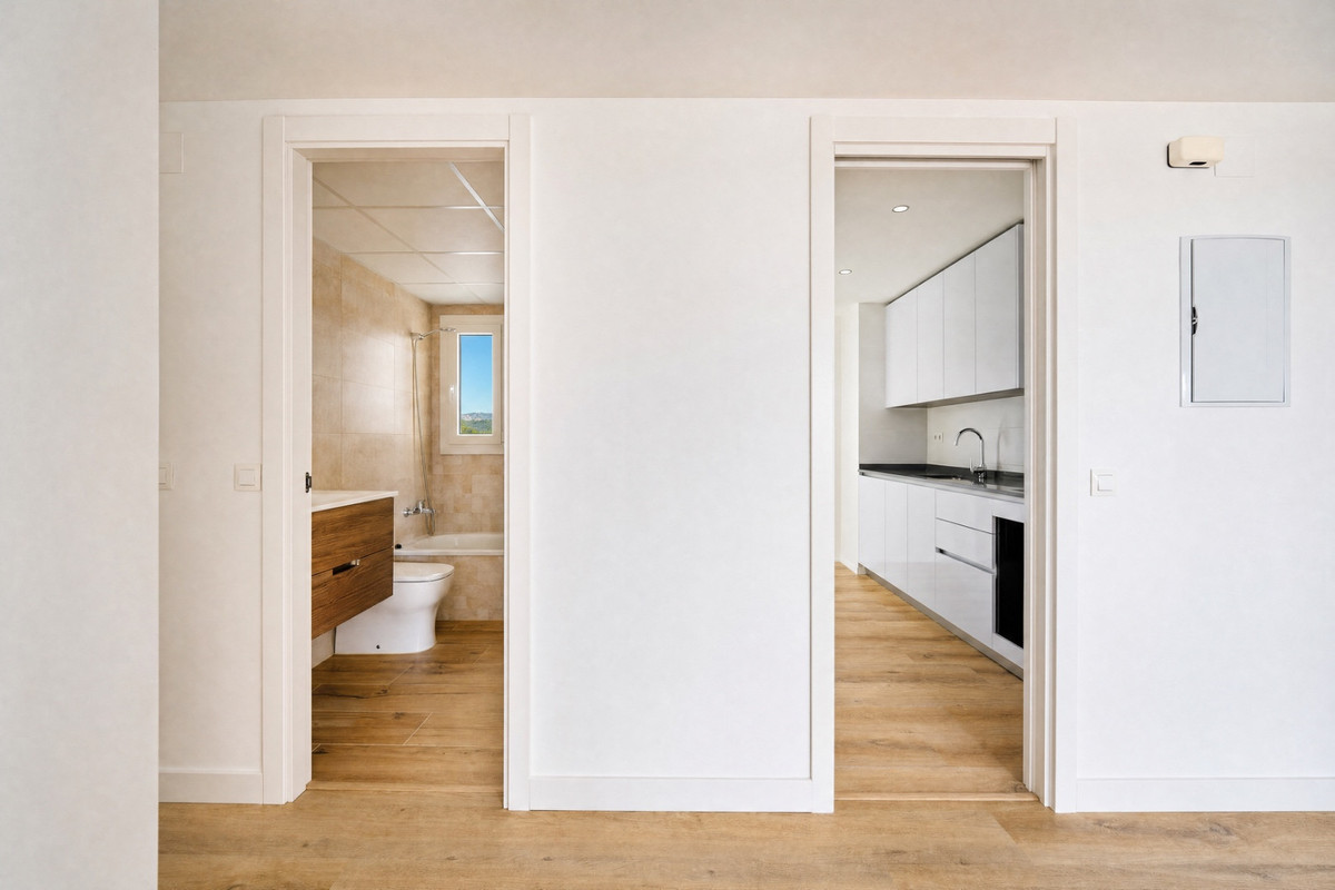 3 Bed Apartment for sale in Nueva Andalucía Costa Del Sol, Málaga, Spain