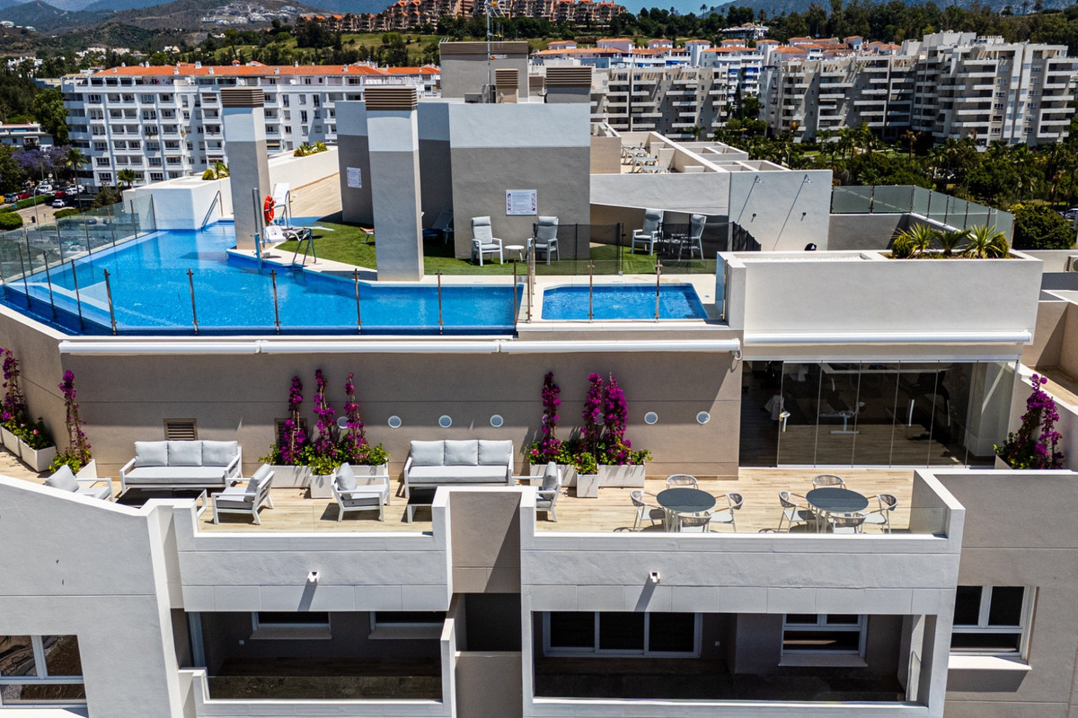 3 Bed Apartment for sale in Nueva Andalucía Costa Del Sol, Málaga, Spain