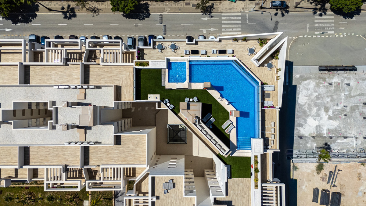 3 Bed Apartment for sale in Nueva Andalucía Costa Del Sol, Málaga, Spain