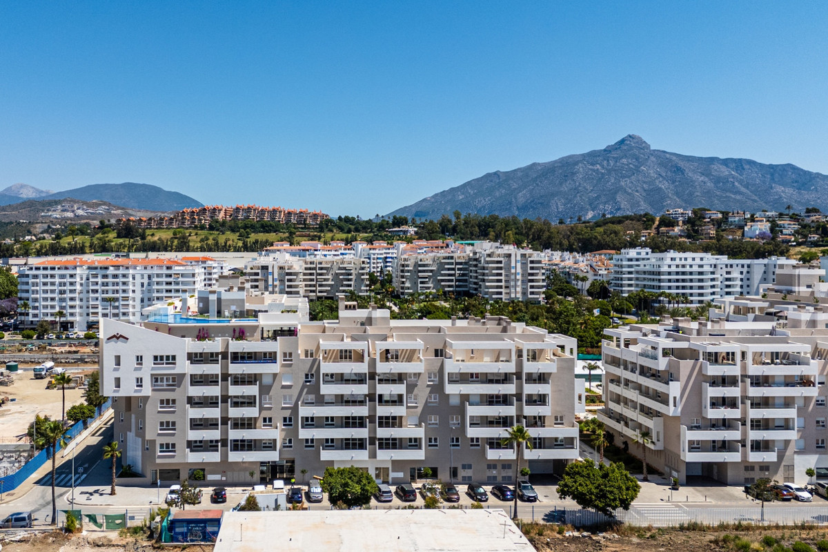 3 Bed Apartment for sale in Nueva Andalucía Costa Del Sol, Málaga, Spain
