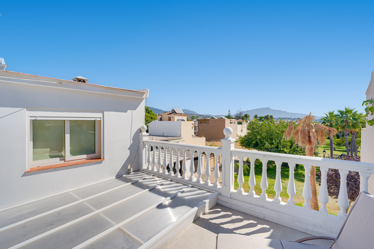 5 Bed Townhouse for sale in Cancelada Costa Del Sol, Málaga, Spain