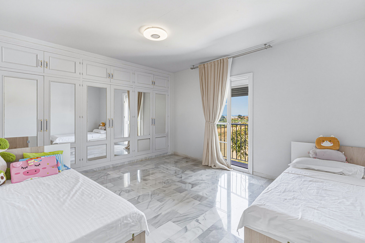5 Bed Townhouse for sale in Cancelada Costa Del Sol, Málaga, Spain