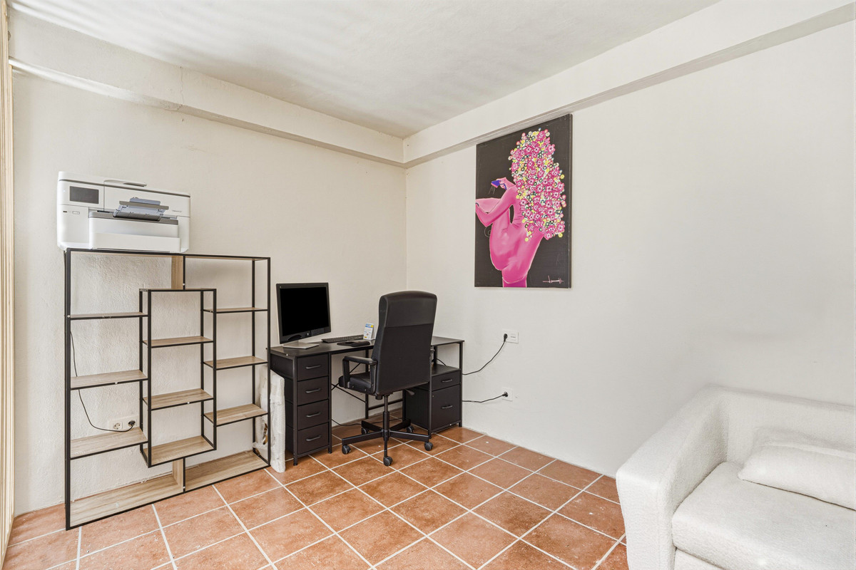 5 Bed Townhouse for sale in Cancelada Costa Del Sol, Málaga, Spain