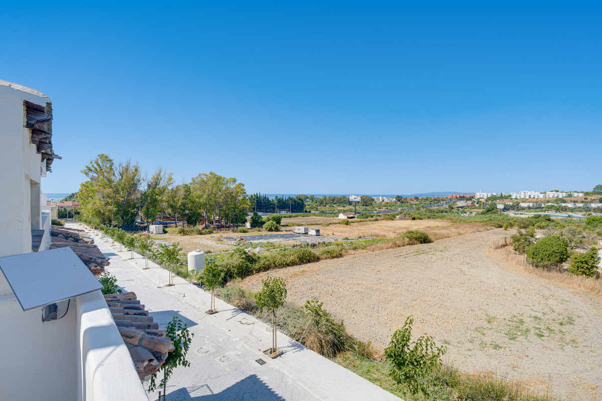 5 Bed Townhouse for sale in Cancelada Costa Del Sol, Málaga, Spain