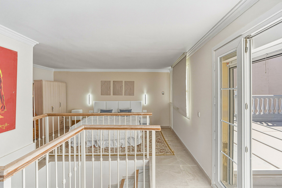 5 Bed Townhouse for sale in Cancelada Costa Del Sol, Málaga, Spain