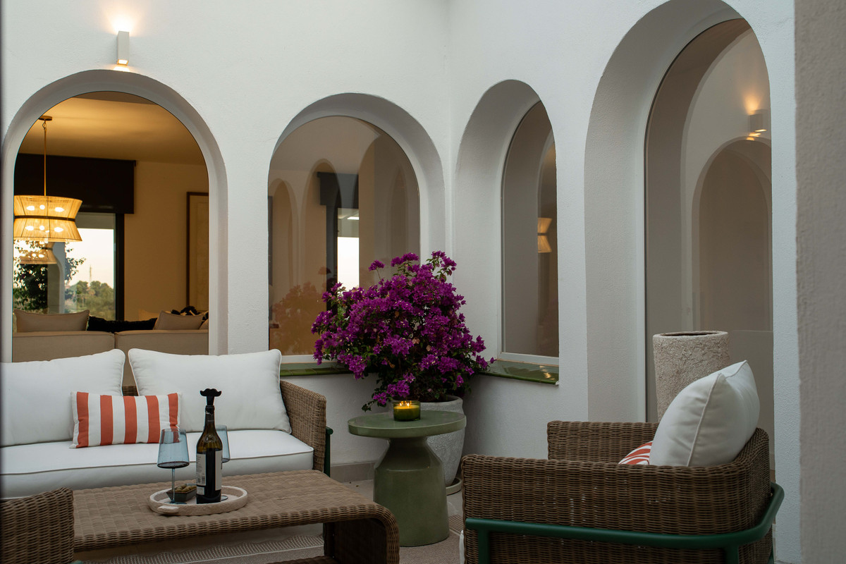 4 Bed Townhouse for sale in El Paraiso Costa Del Sol, Málaga, Spain