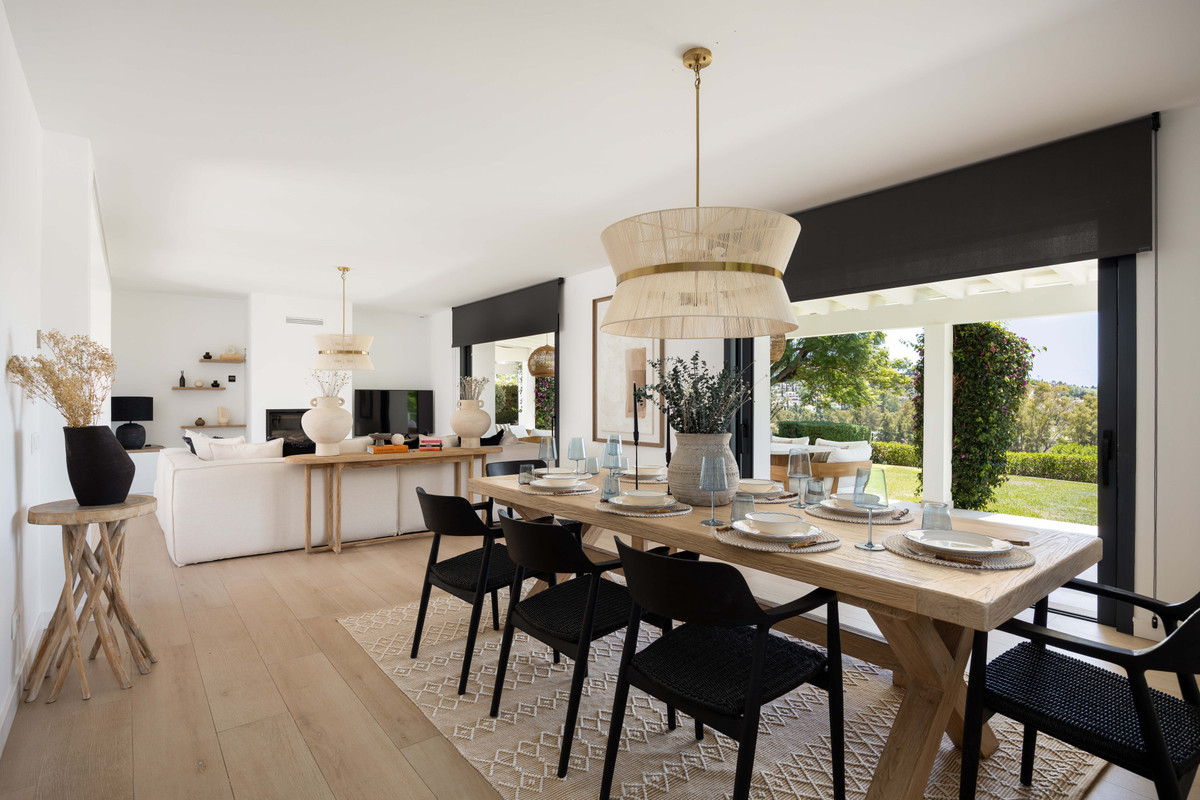 4 Bed Townhouse for sale in El Paraiso Costa Del Sol, Málaga, Spain