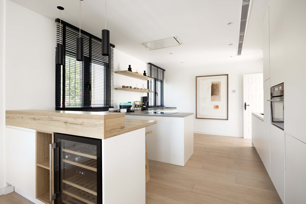 4 Bed Townhouse for sale in El Paraiso Costa Del Sol, Málaga, Spain