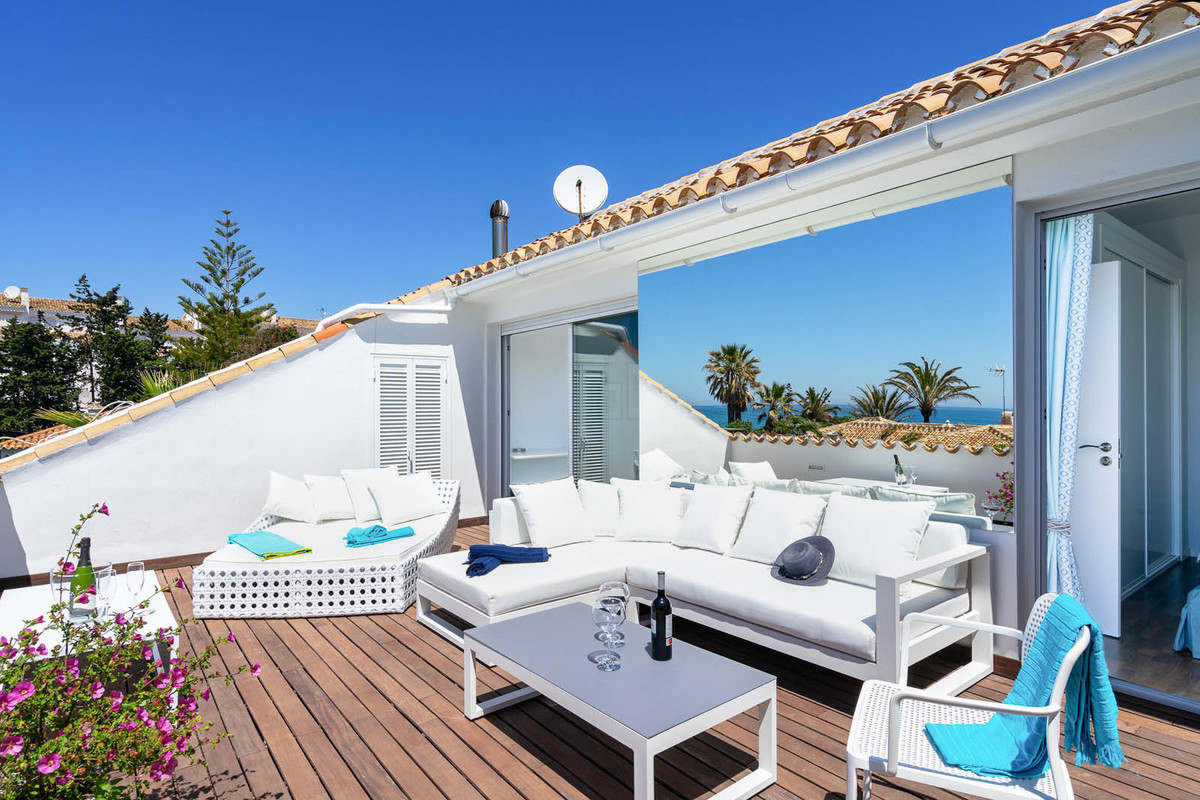 Se vende Villa - Chalet de 3 dormitorios en Costa Del Sol, Málaga, España