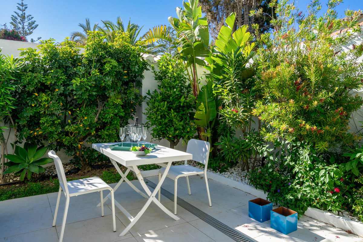 Se vende Villa - Chalet de 3 dormitorios en Costa Del Sol, Málaga, España
