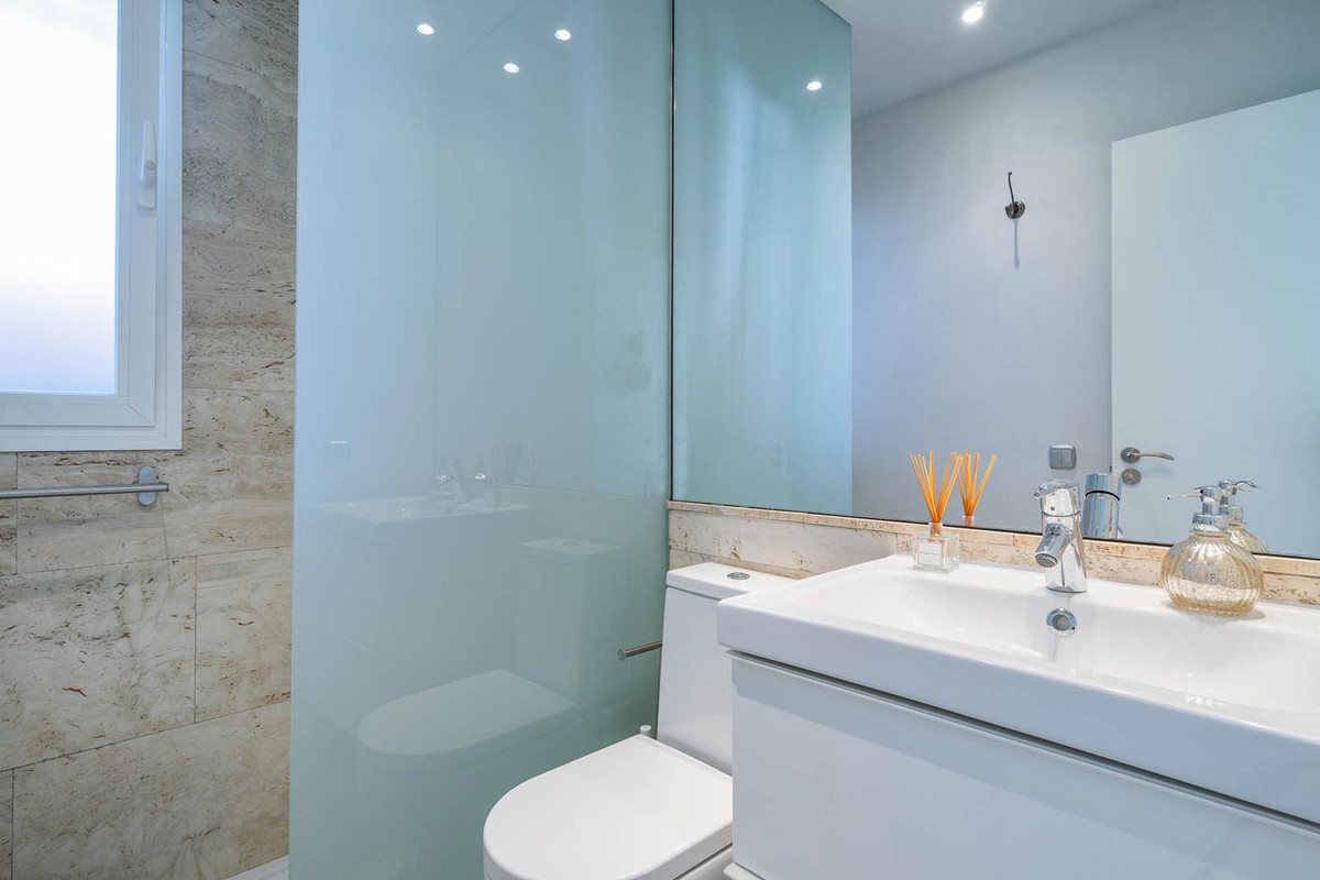 Se vende Villa - Chalet de 3 dormitorios en Costa Del Sol, Málaga, España