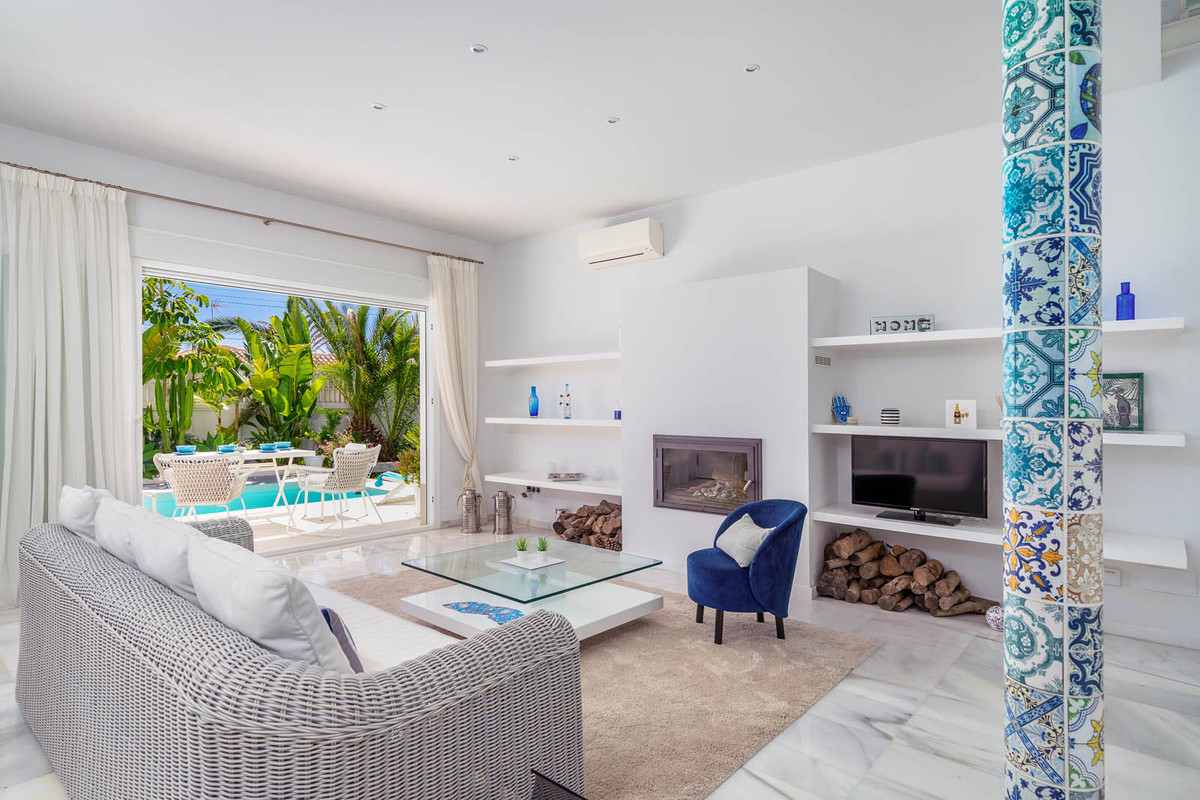 Se vende Villa - Chalet de 3 dormitorios en Costa Del Sol, Málaga, España