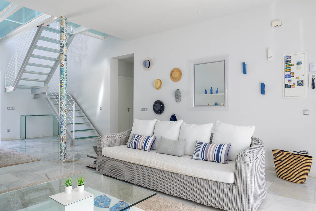 Se vende Villa - Chalet de 3 dormitorios en Costa Del Sol, Málaga, España