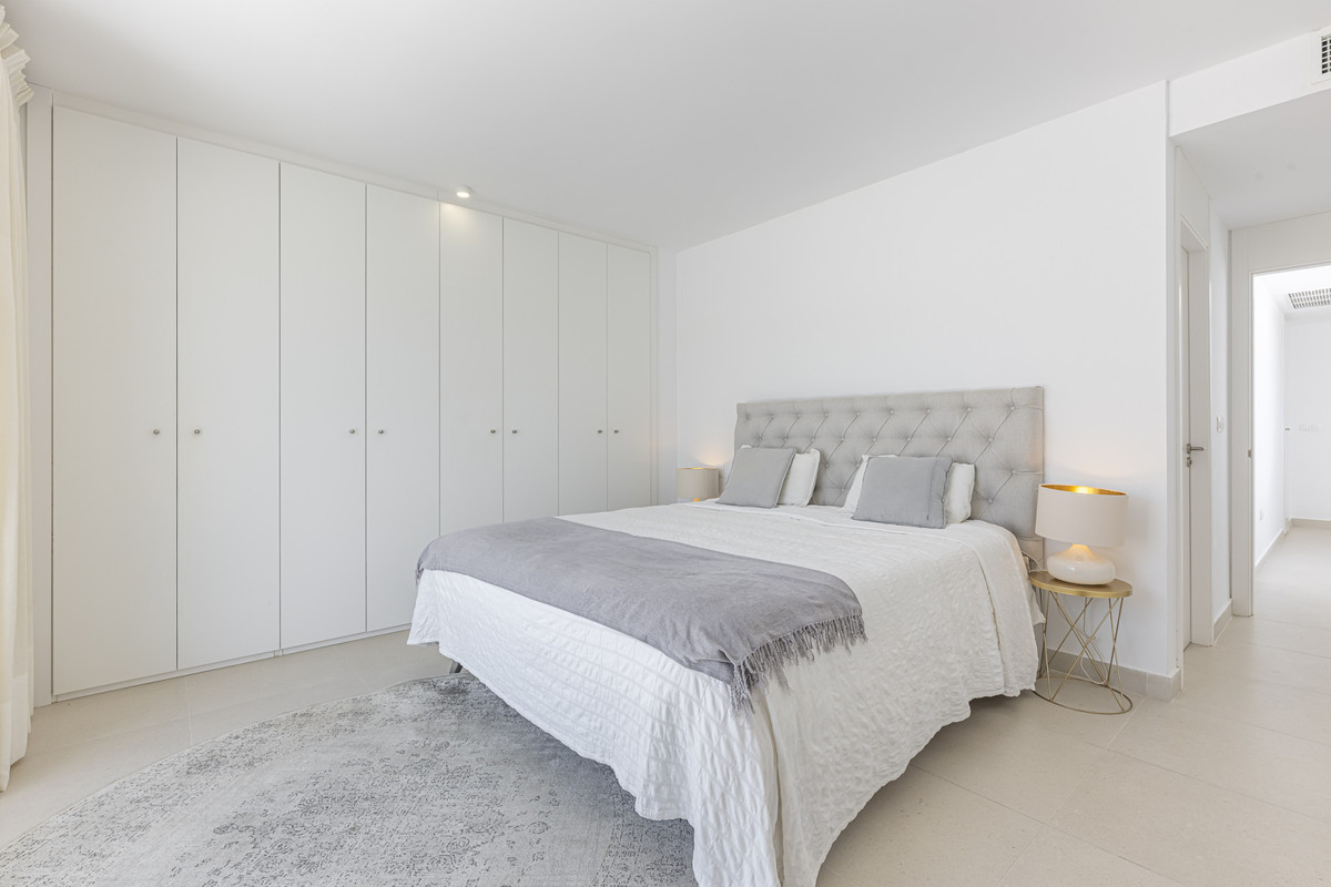3 Bed Apartment for sale in Sotogrande Costa Del Sol, Cádiz, Spain
