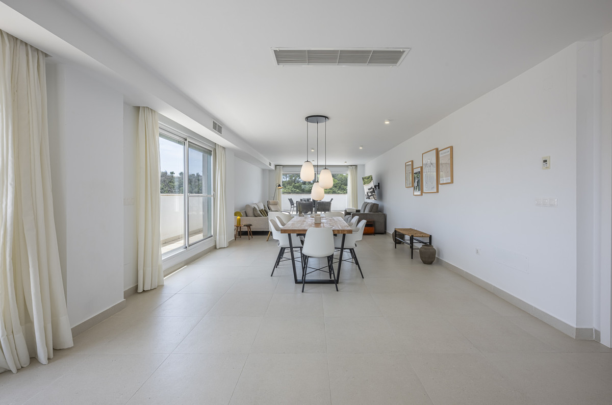 3 Bed Apartment for sale in Sotogrande Costa Del Sol, Cádiz, Spain