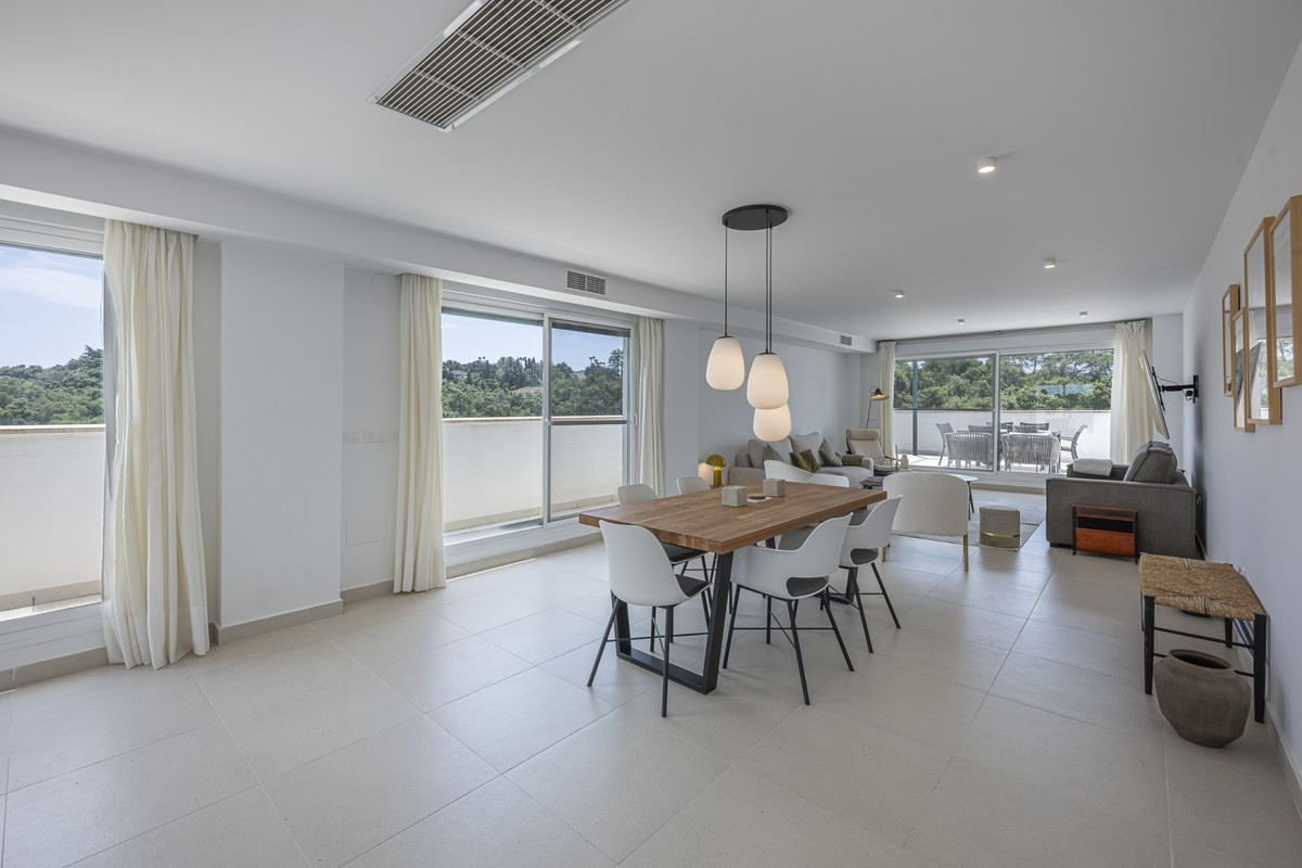 3 Bed Apartment for sale in Sotogrande Costa Del Sol, Cádiz, Spain