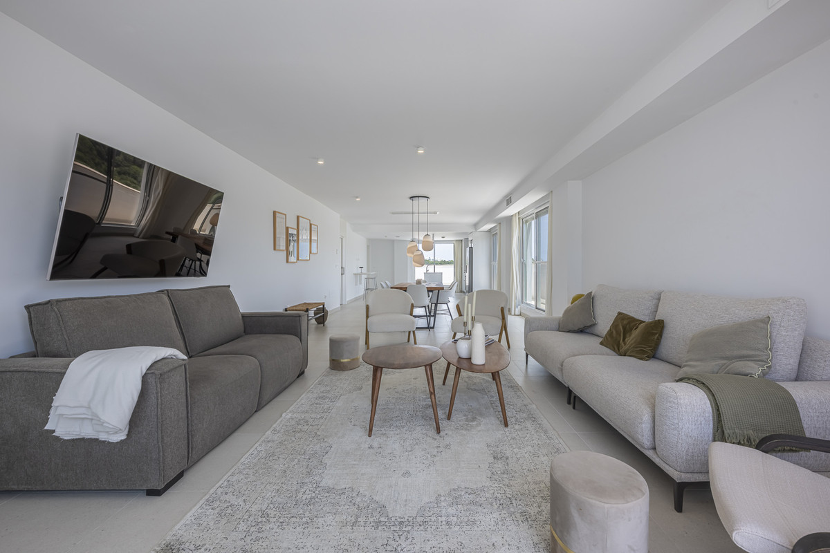 3 Bed Apartment for sale in Sotogrande Costa Del Sol, Cádiz, Spain