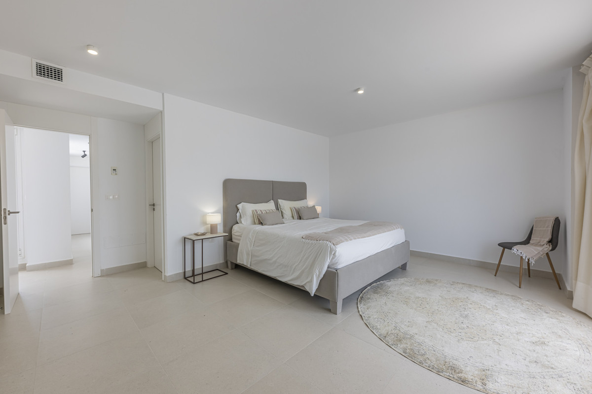 3 Bed Apartment for sale in Sotogrande Costa Del Sol, Cádiz, Spain