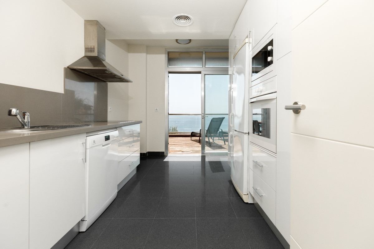2 Bed Apartment for sale in Manilva Costa Del Sol, Málaga, Spain