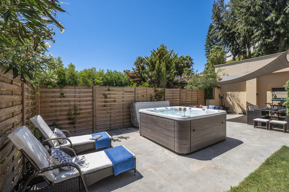 Se vende Villa - Chalet de 3 dormitorios en Costa Del Sol, Málaga, España