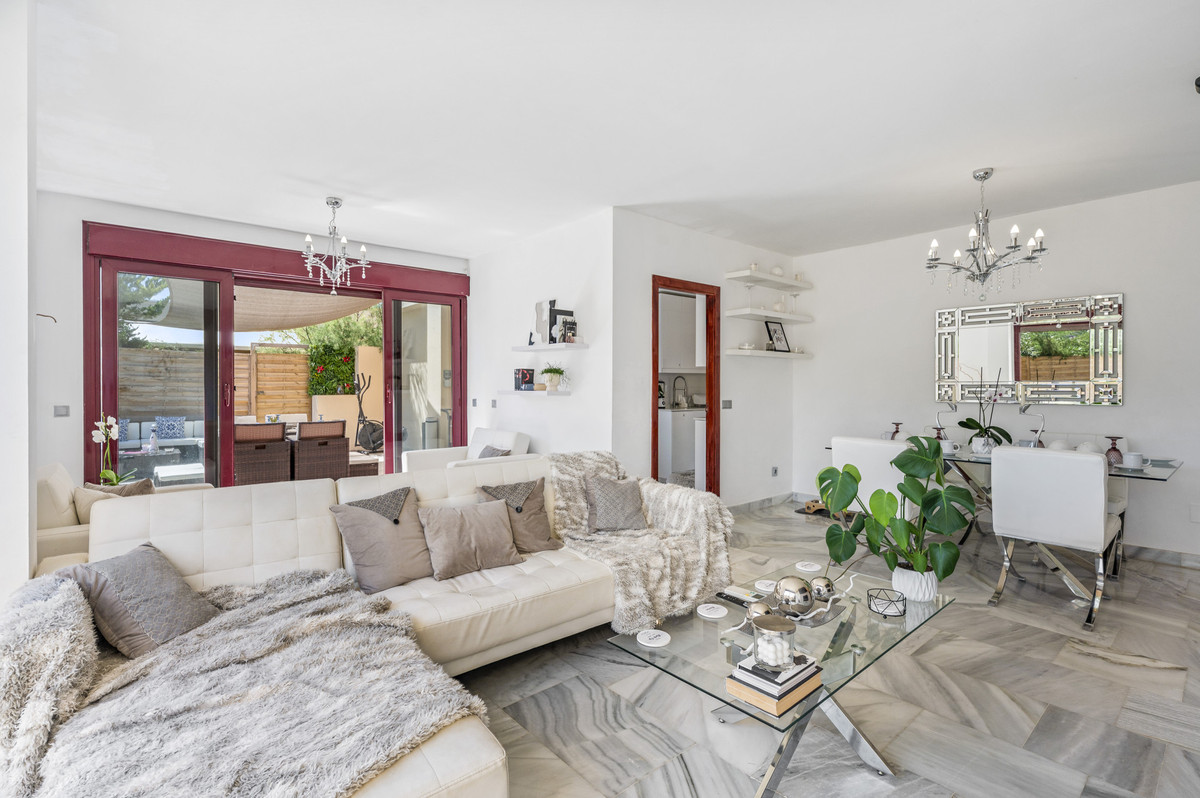 Se vende Villa - Chalet de 3 dormitorios en Costa Del Sol, Málaga, España