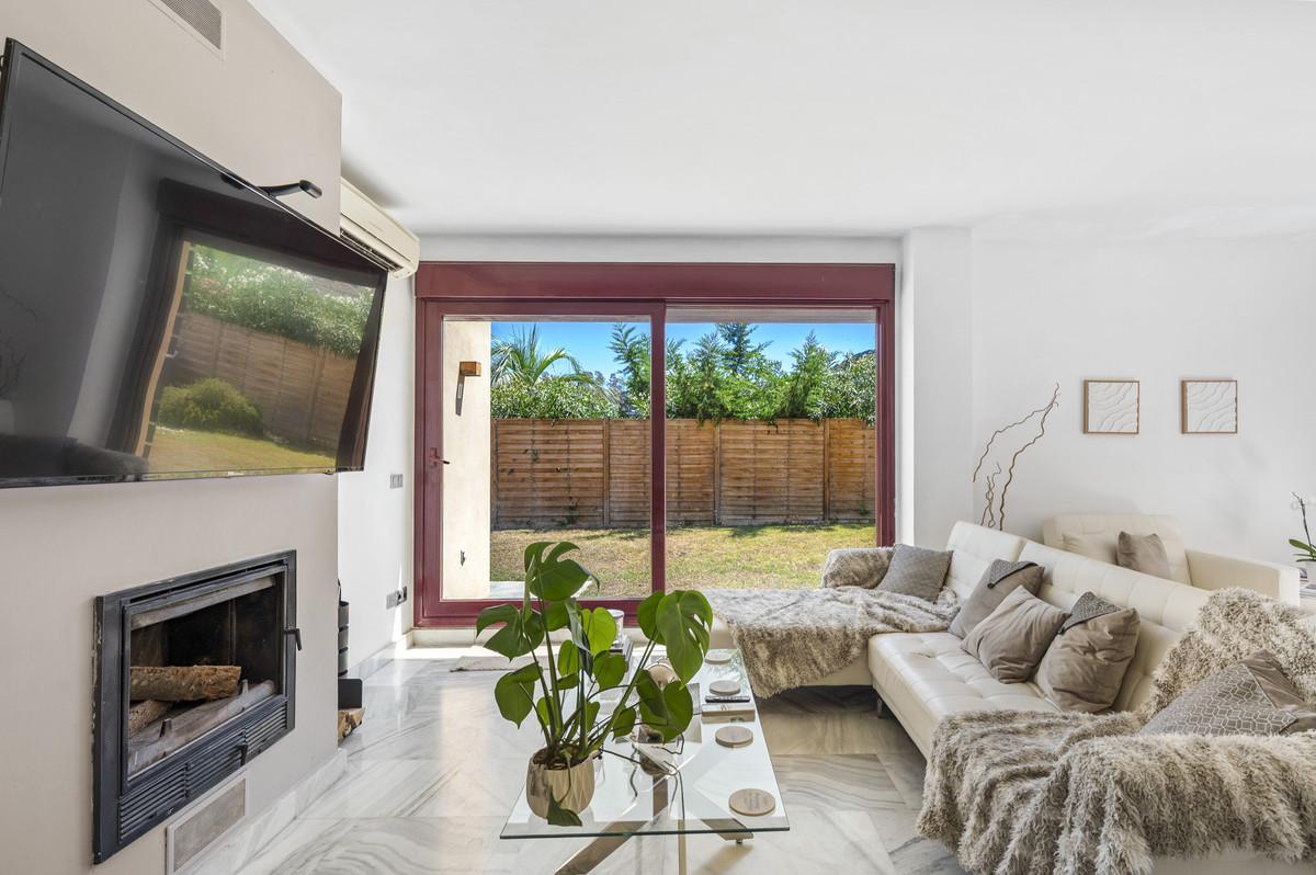 Se vende Villa - Chalet de 3 dormitorios en Costa Del Sol, Málaga, España