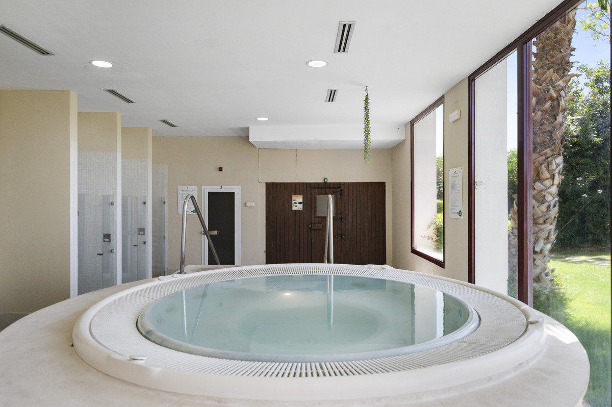 Se vende Villa - Chalet de 3 dormitorios en Costa Del Sol, Málaga, España
