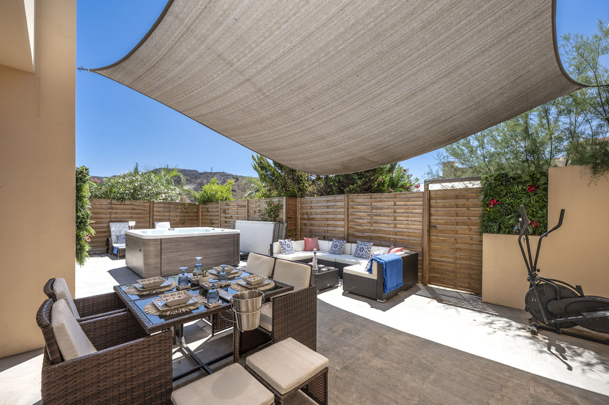 Se vende Villa - Chalet de 3 dormitorios en Costa Del Sol, Málaga, España