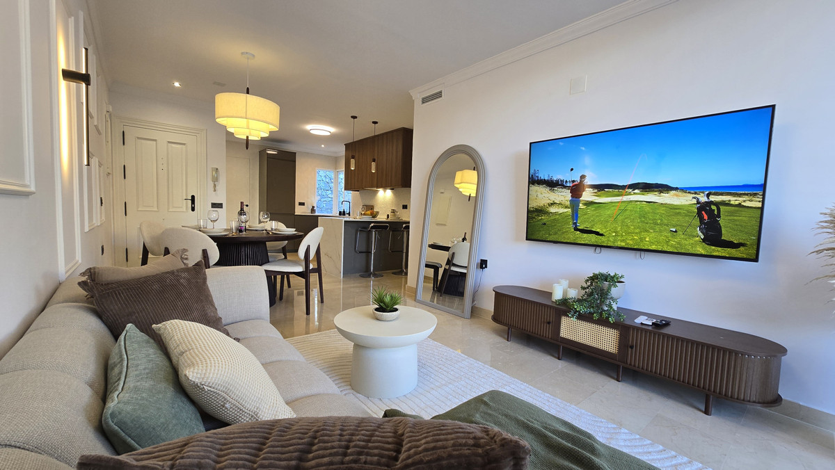3 Bed Apartment for sale in La Quinta Costa Del Sol, Málaga, Spain
