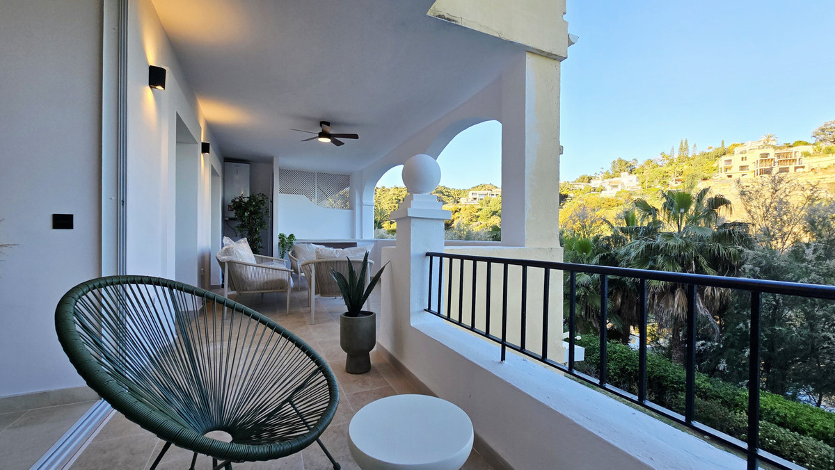 3 Bed Apartment for sale in La Quinta Costa Del Sol, Málaga, Spain