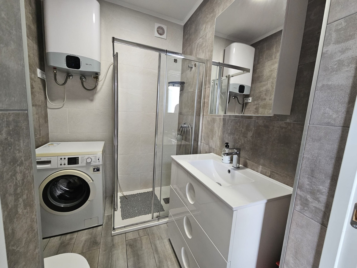 Se vende Villa - Chalet de 4 dormitorios en Costa Blanca, Alicante, España