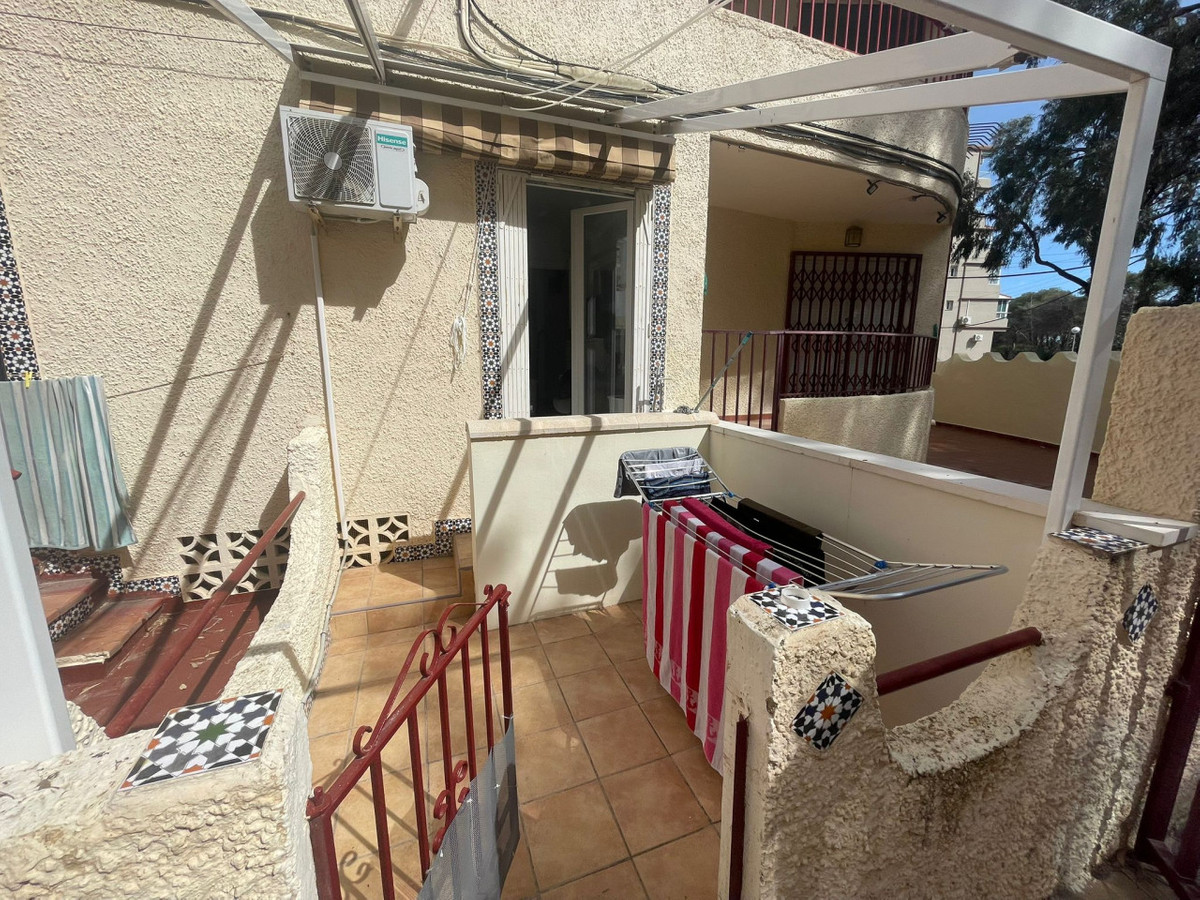 1 Bed Townhouse for sale in Guardamar Del Segura Costa Blanca, Alicante, Spain