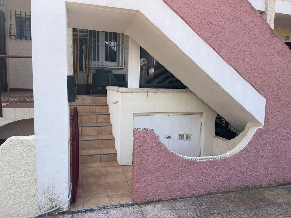1 Bed Townhouse for sale in Guardamar Del Segura Costa Blanca, Alicante, Spain