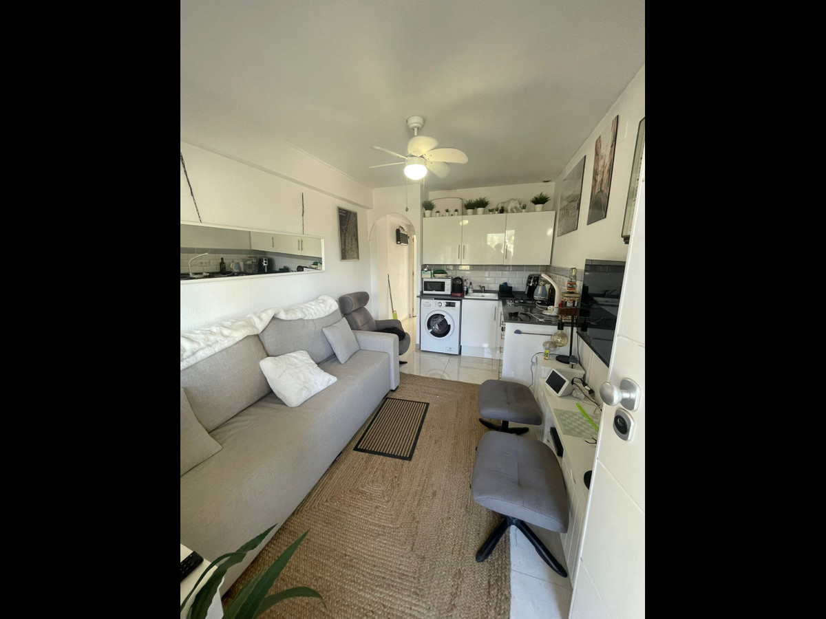 1 Bed Townhouse for sale in Guardamar Del Segura Costa Blanca, Alicante, Spain