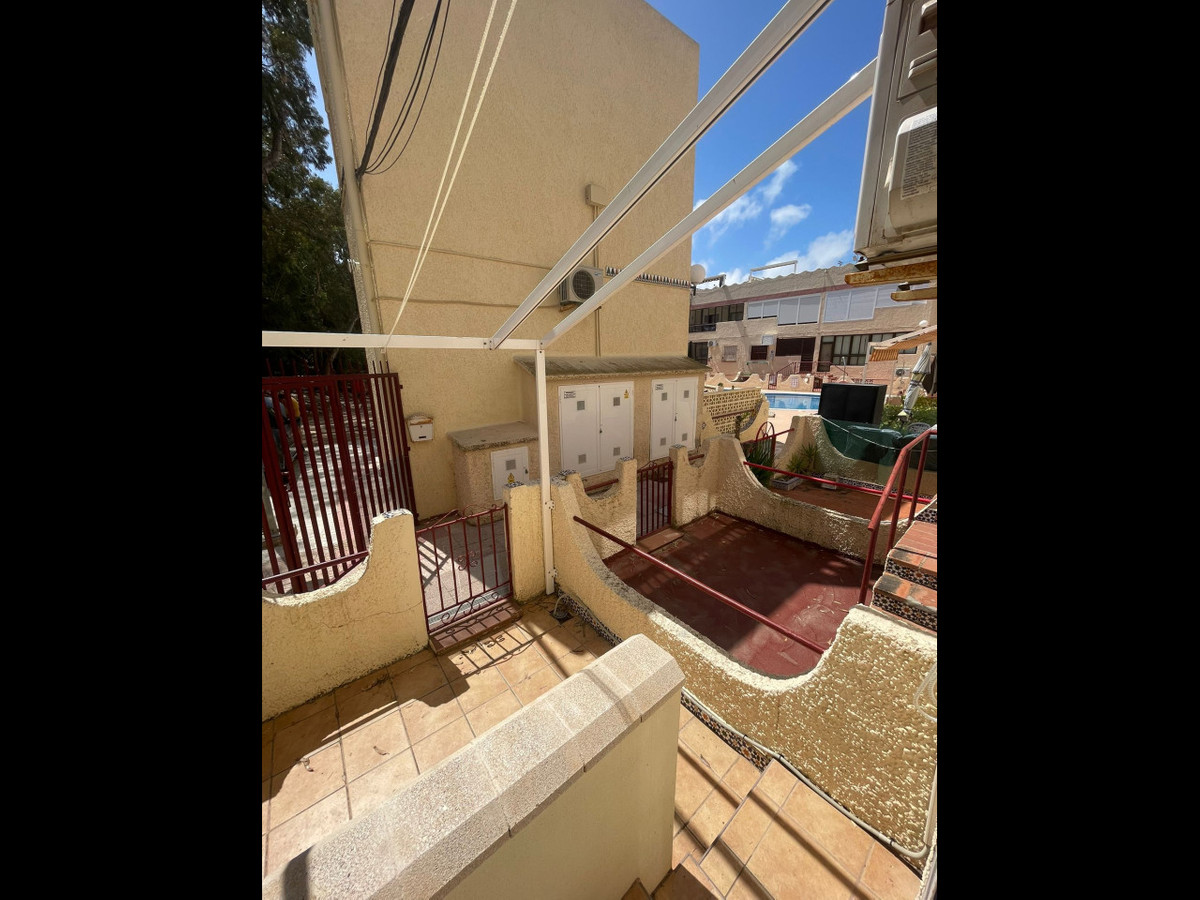 1 Bed Townhouse for sale in Guardamar Del Segura Costa Blanca, Alicante, Spain
