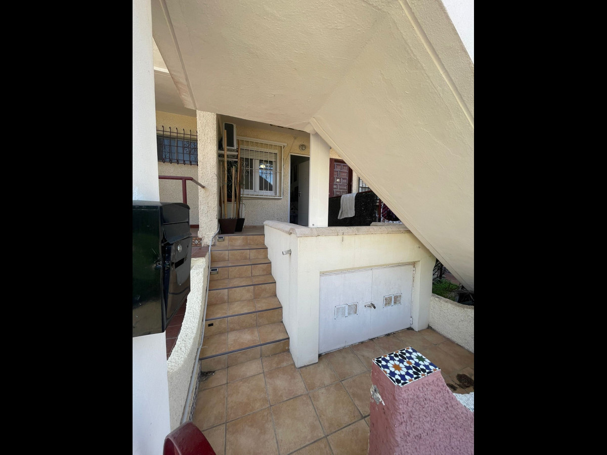 1 Bed Townhouse for sale in Guardamar Del Segura Costa Blanca, Alicante, Spain